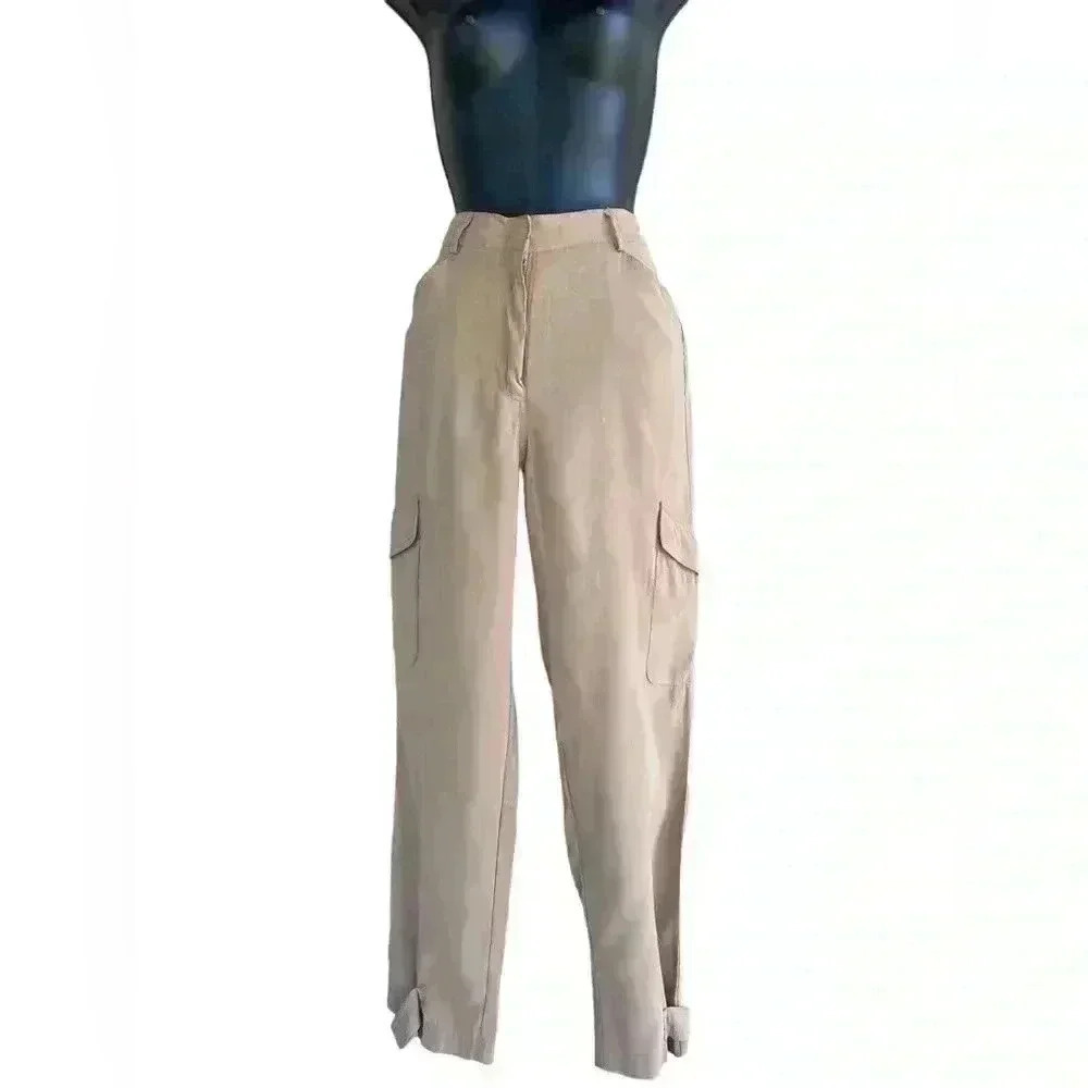 Max Studio kaki cargo pants sz M pockets button at ankle used like new.